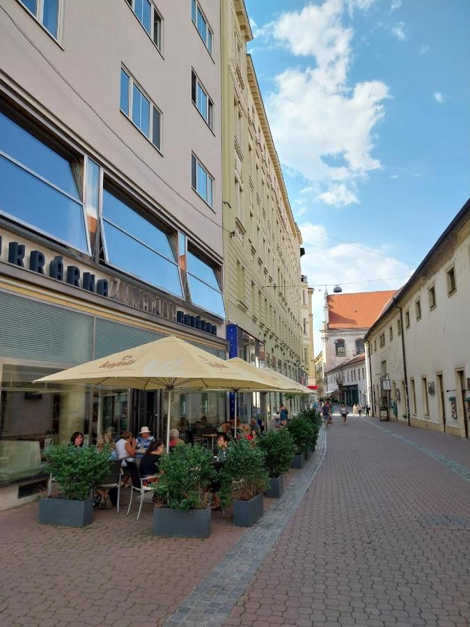 City Center Apartments - Moderna Brno Rimske Namesti V Dış mekan fotoğraf